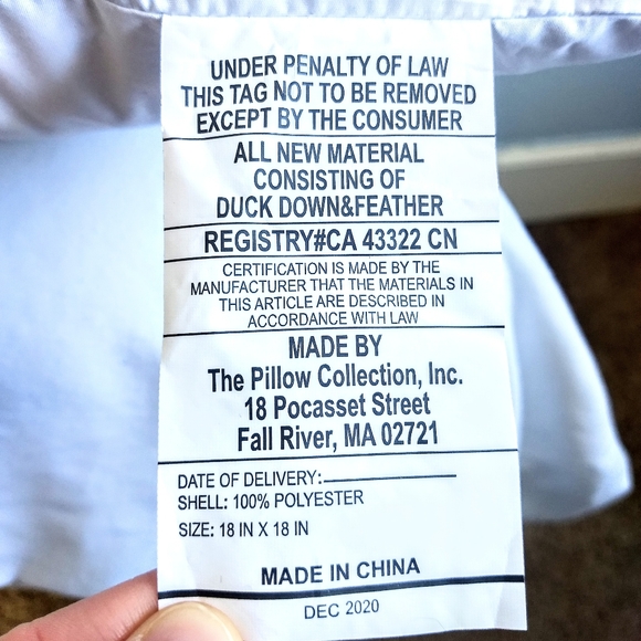 18x18 Brand New Polyester-Filled Throw Pillow Inserts - Picture 2 of 2